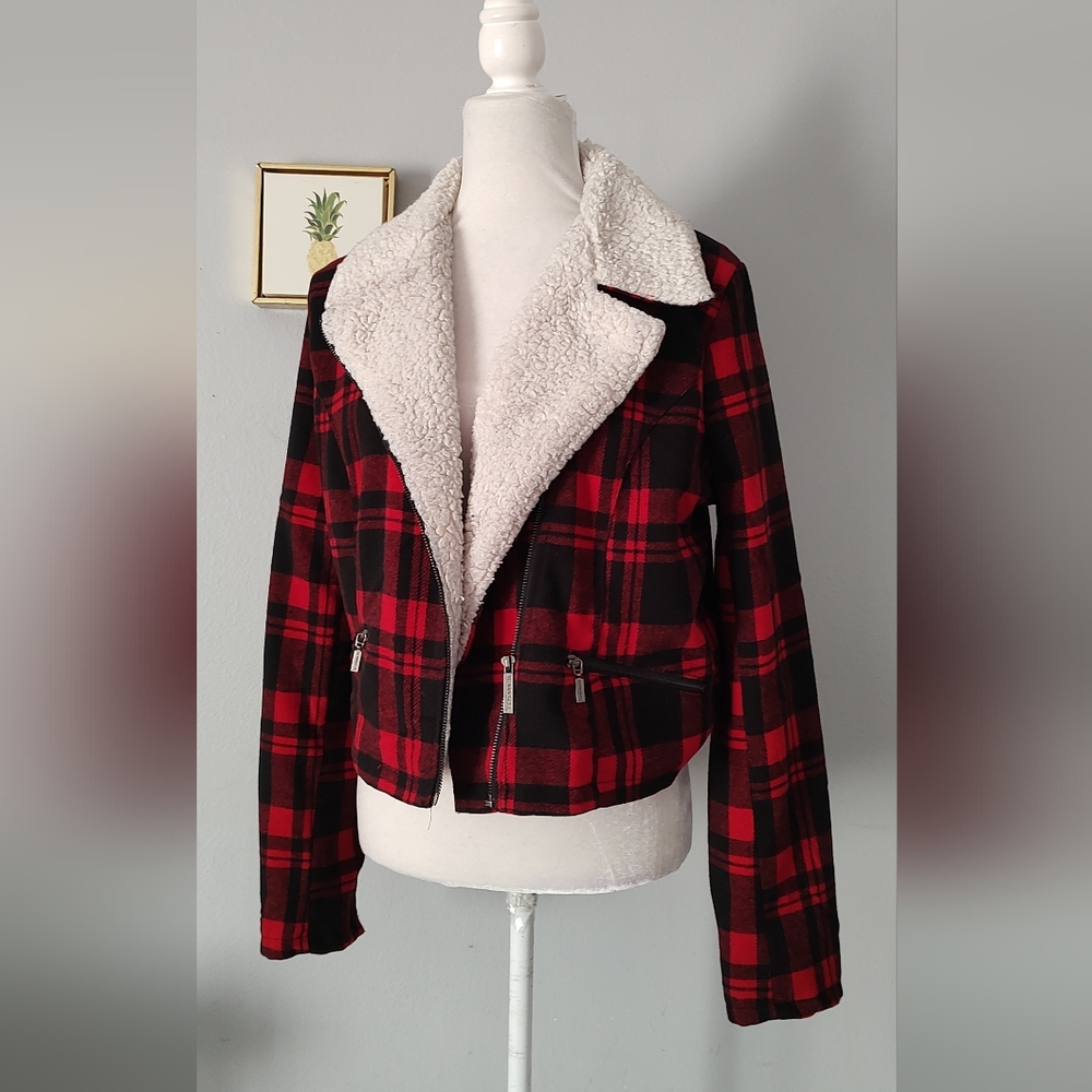 Faux Sherpa Women Ecko unltd jacket  Color Black And Red  Size XL  Girls  Zipper